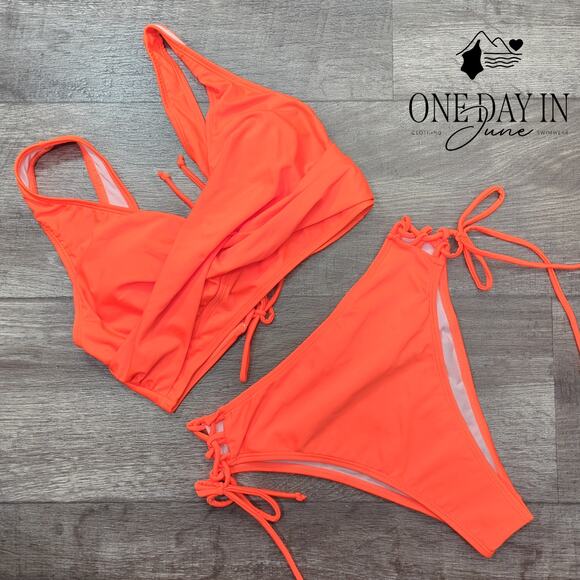 CharmLeaks Twist Front Crop Tie Back Tie Side Bikini Swimsuit Size S - Picture 1 of 4